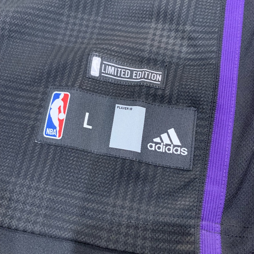 Authentic Mens Adidas Limited Edition - NBA Kobe Bryant #24 Black Jersey - Large - Picture 3 of 13